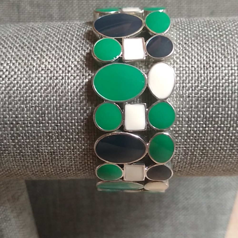 🐾 2 For $16 Green, White & Deep Navy Bracelet